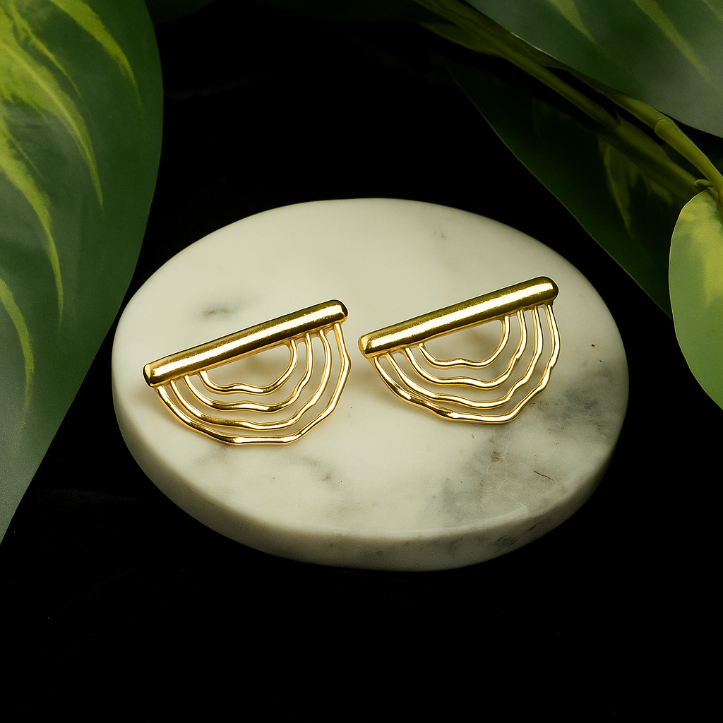 Echo Arc Studs