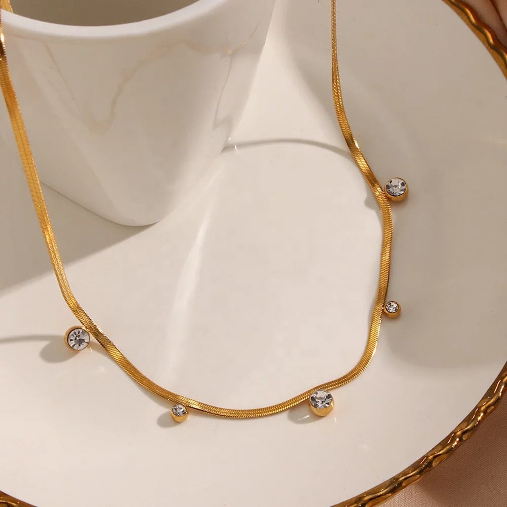 Dainty Anti-Tarnish Gold Choker Under ₹999 – Everyday Elegant Necklace