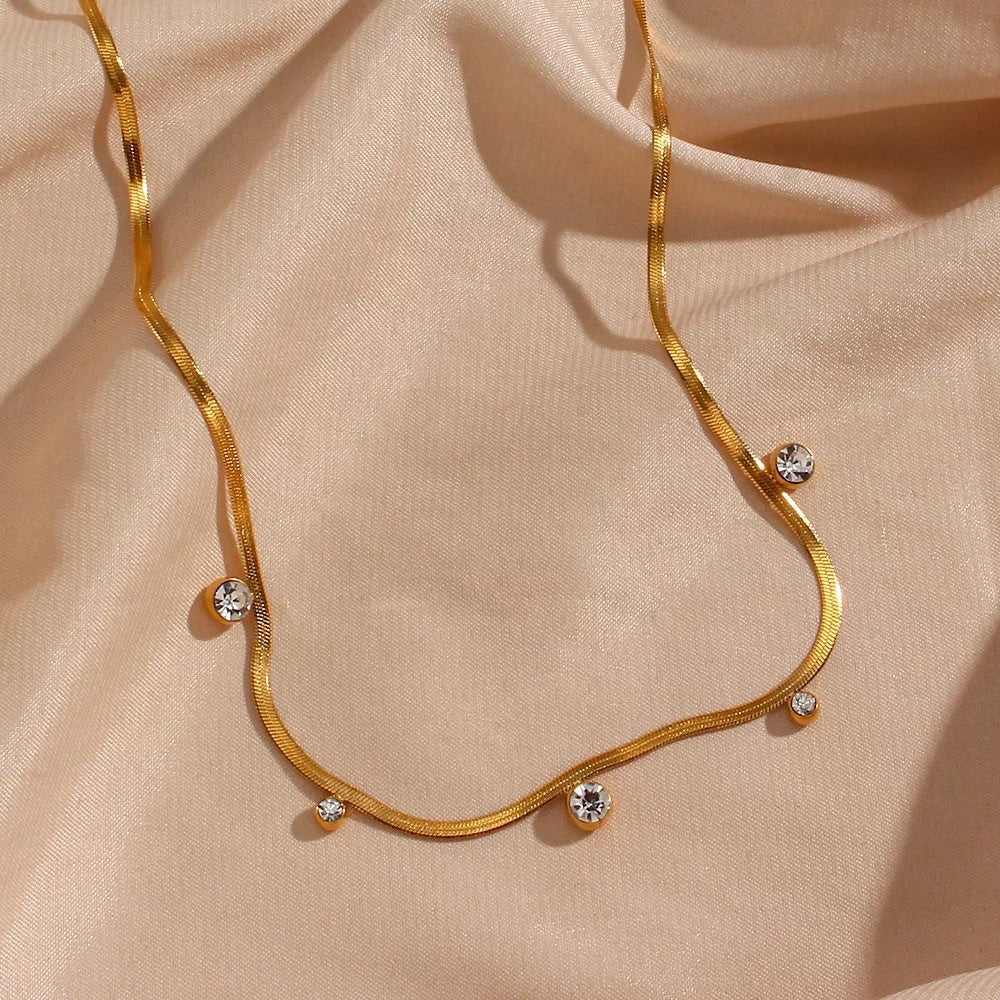 Dainty Anti-Tarnish Gold Choker Under ₹999 – Everyday Elegant Necklace