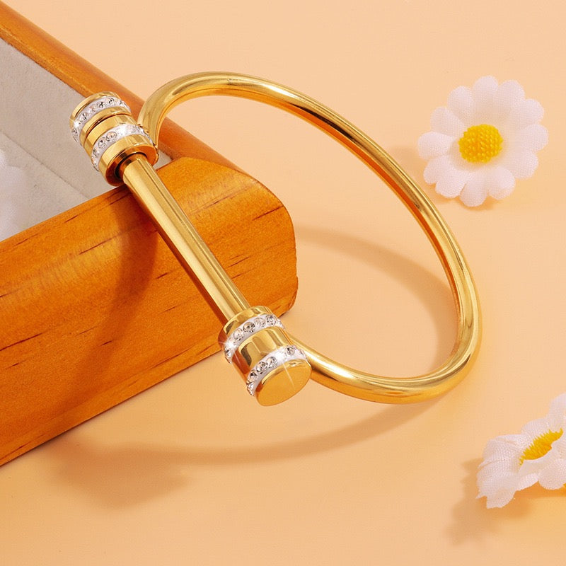 Bolt Luxe Bangle