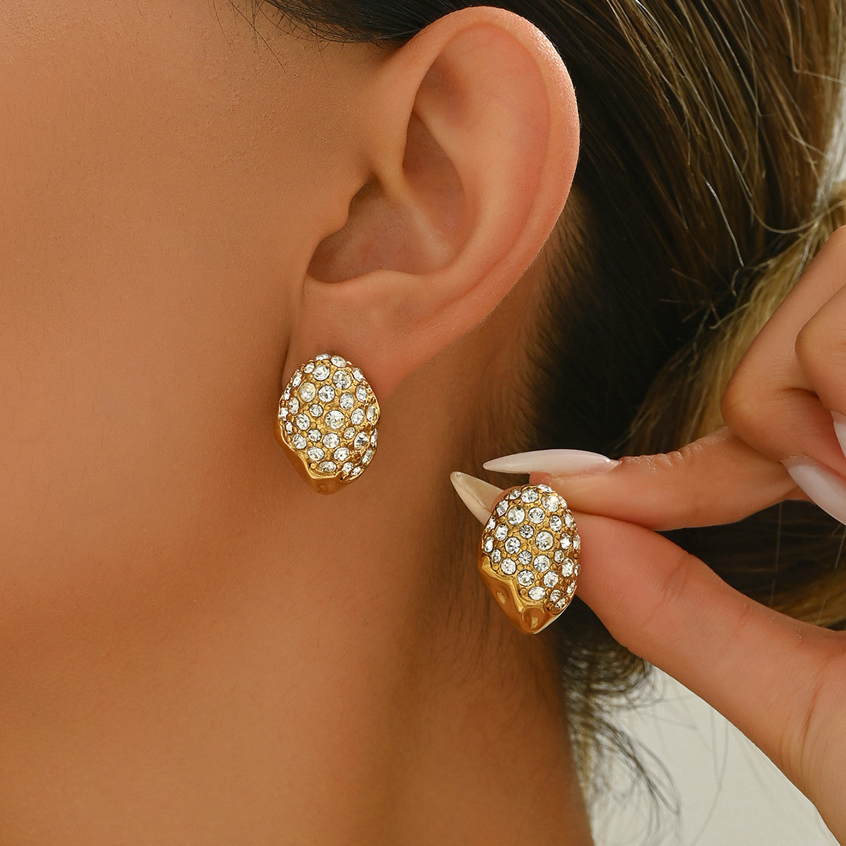 Crush Glow Studs