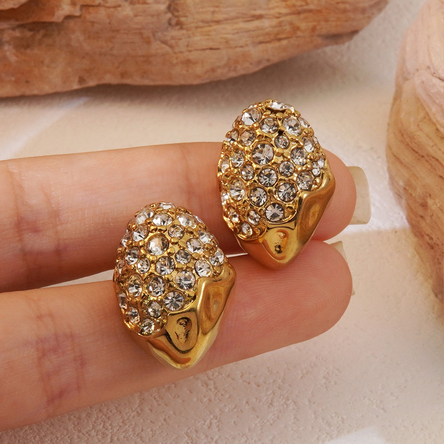 Crush Glow Studs