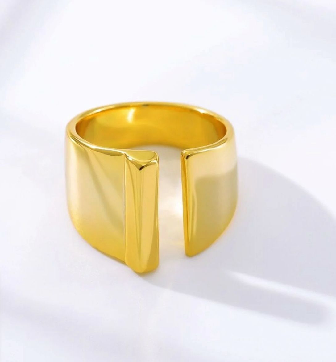 Gold Alphabet Rings Set β Anti-Tarnish Adjustable Initial Rings Under βΉ999
