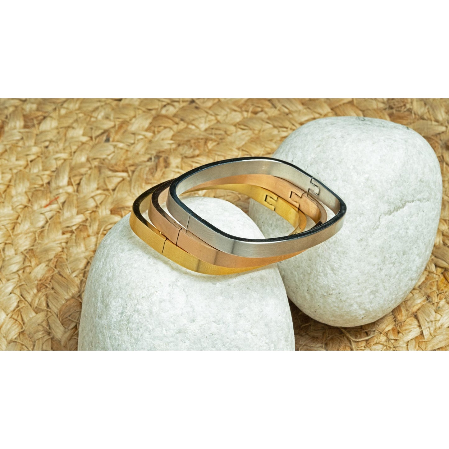 Linear Bangles