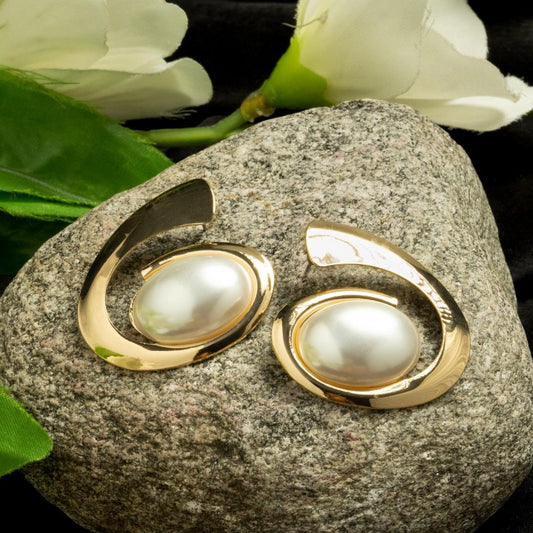 Pearl Orbit Studs