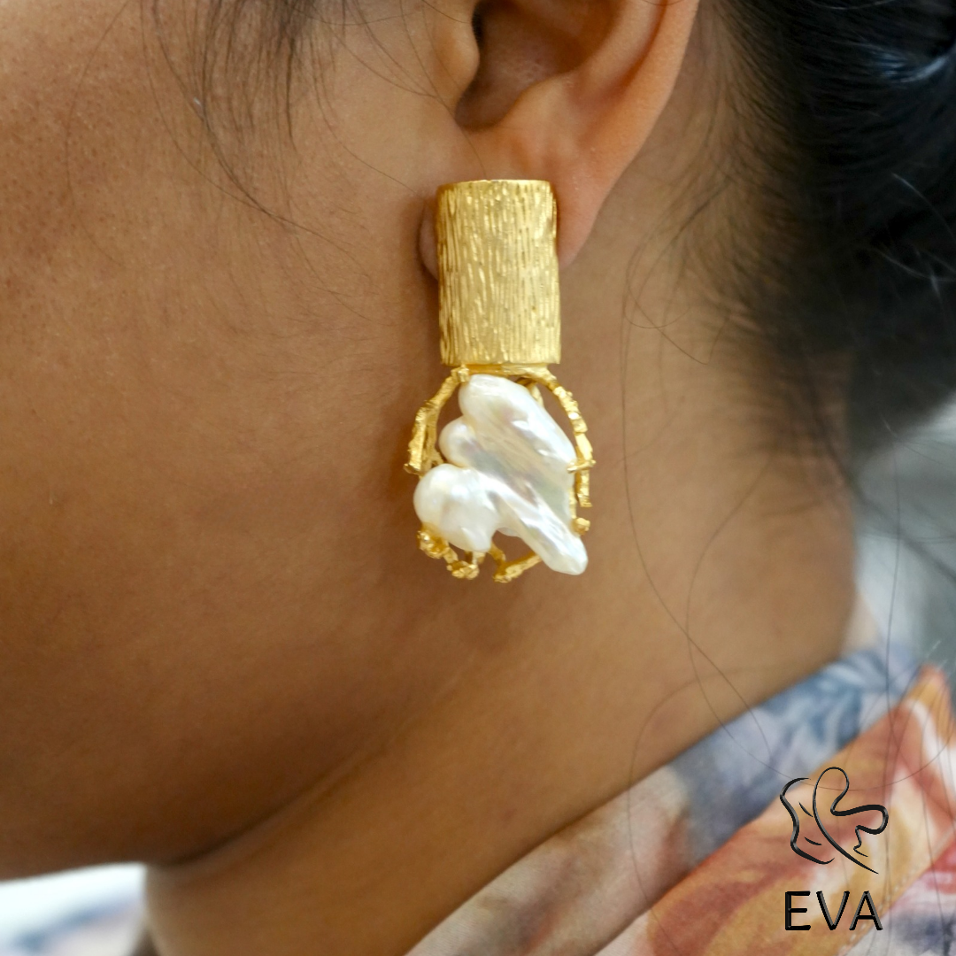 NIRVA PEARL  Earrings