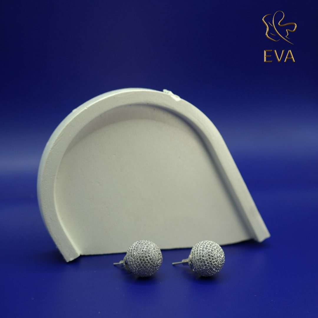 VIRA Studs Earrings
