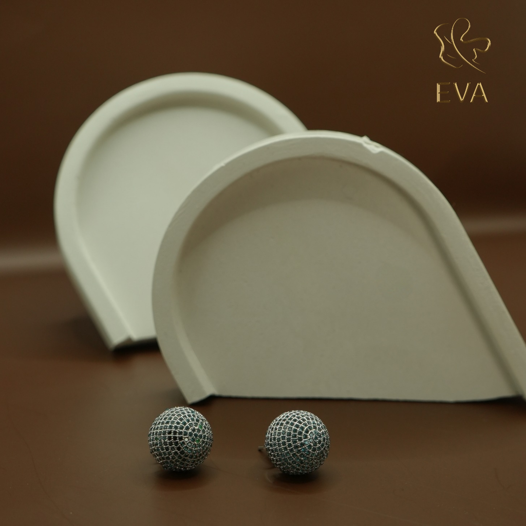 VIRA Studs Earrings