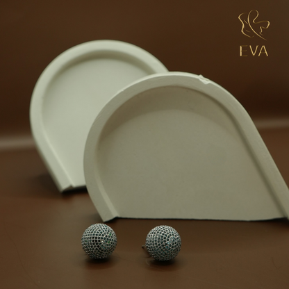 VIRA Studs Earrings