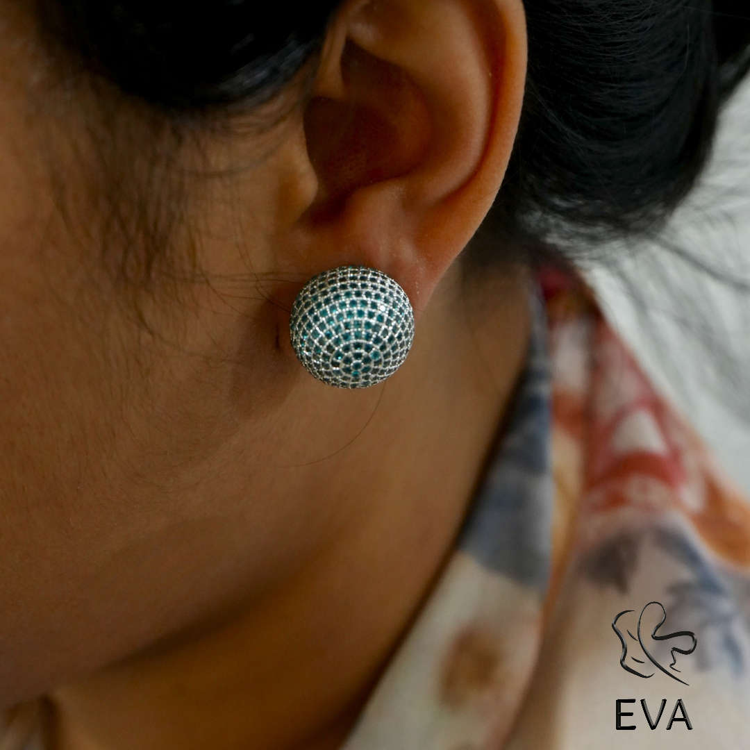 VIRA Studs Earrings
