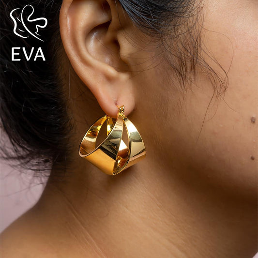 Infinity Fold Hoops