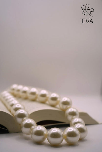 Modern Classic Pearl Necklace – Bold, Anti-Tarnish Statement Choker