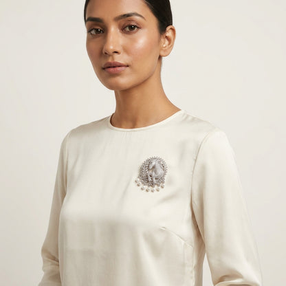 Cavalier Pearl Brooch · Pin-Back Lapel Pin · Available in Silver & Gold